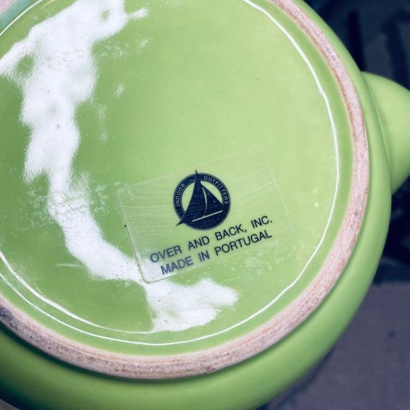 OVER AND BACK INDOOR OUTFITTERS CERAMIC WHIMSICAL TEAPOT MADE IN PORTUGAL - Picture 6 of 7